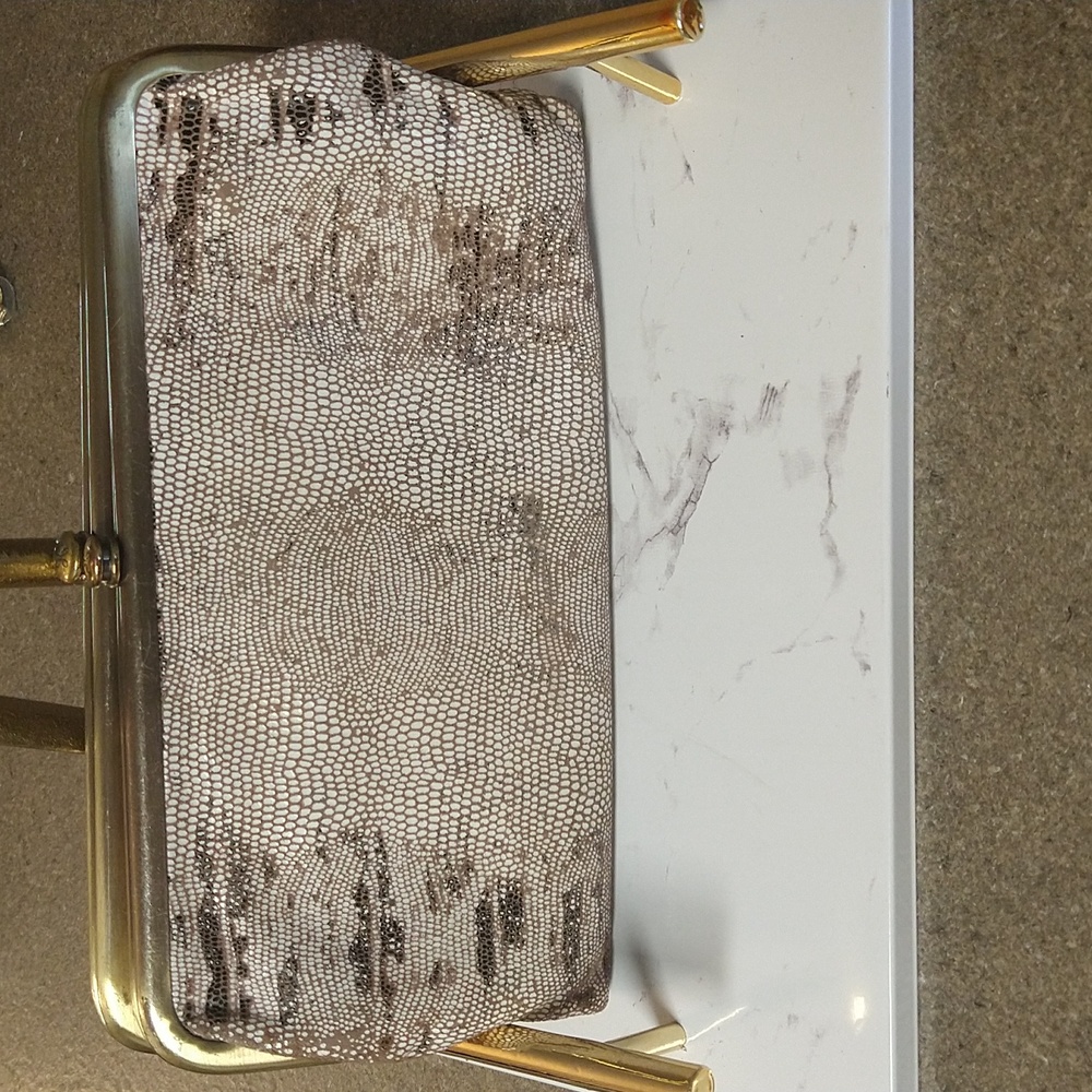 Hobo Lauren Clutch